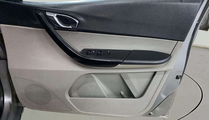 2018 Tata Tiago XZ PETROL, Petrol, Manual, 35,528 km, Driver Side Door Panels Control
