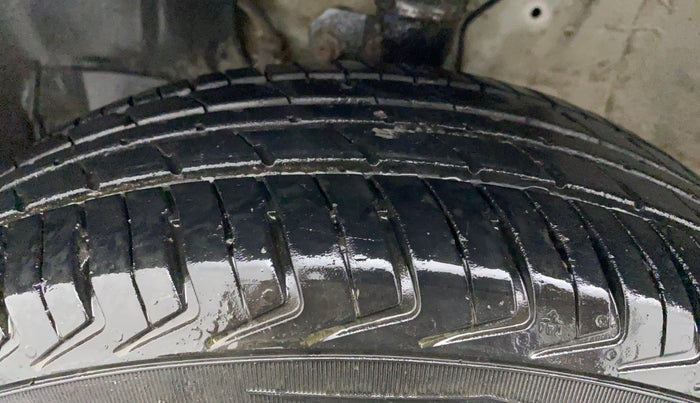 2021 Maruti New Wagon-R LXI CNG 1.0, CNG, Manual, 19,912 km, Left Front Tyre Tread