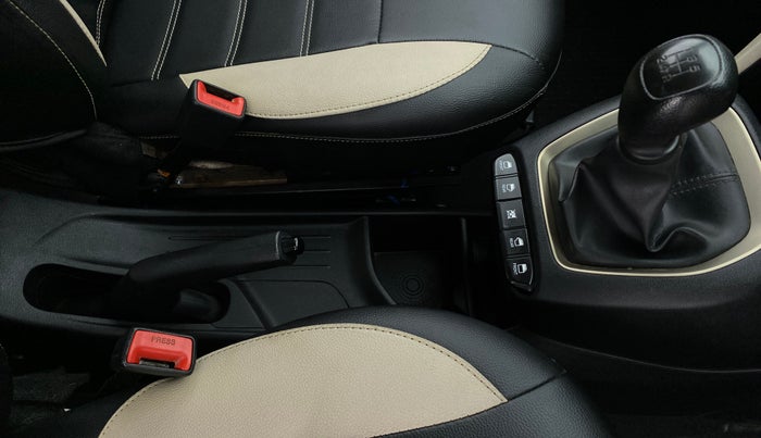 2019 Hyundai NEW SANTRO SPORTZ 1.1, Petrol, Manual, 61,331 km, Gear Lever