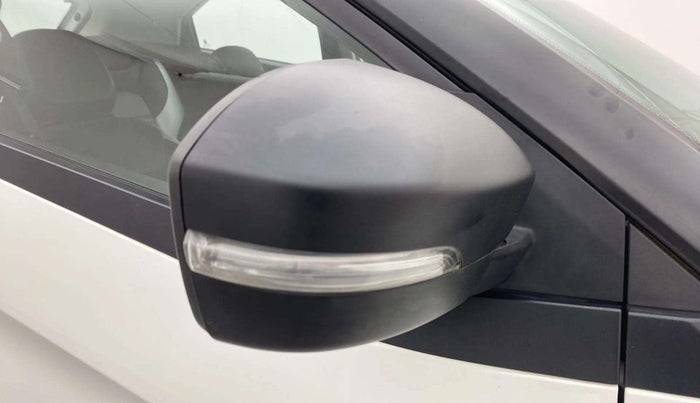 2022 Tata NEXON XM PETROL, Petrol, Manual, 31,582 km, Right rear-view mirror - Mirror motor not working