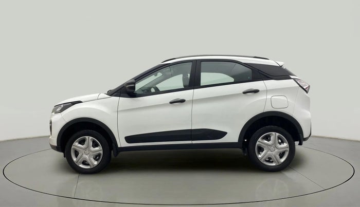 2022 Tata NEXON XM PETROL, Petrol, Manual, 31,582 km, Left Side