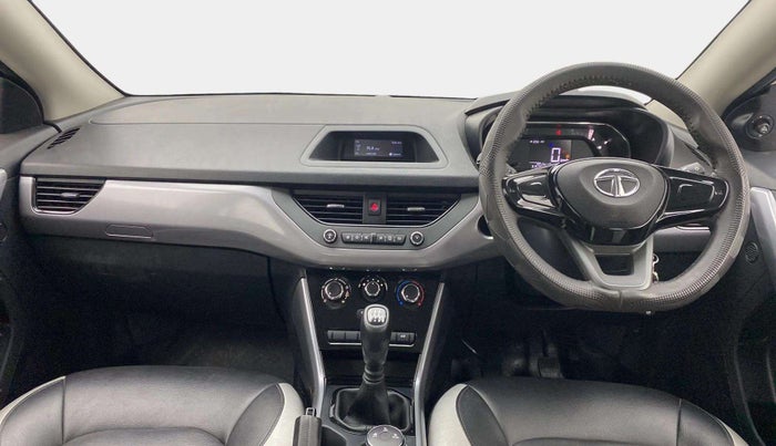 2022 Tata NEXON XM PETROL, Petrol, Manual, 31,582 km, Dashboard