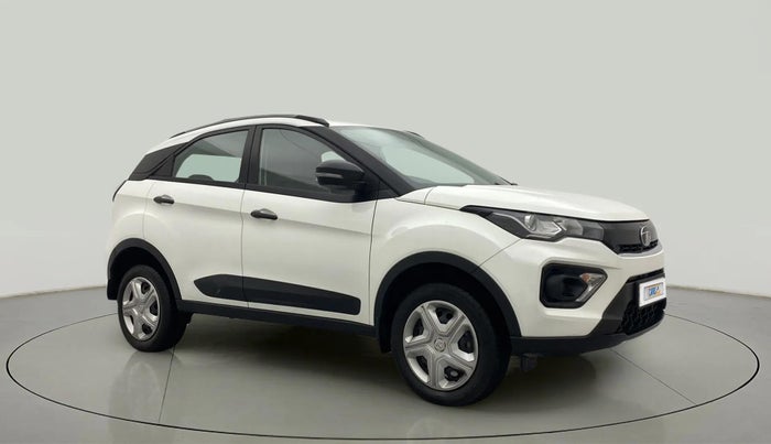 2022 Tata NEXON XM PETROL, Petrol, Manual, 31,582 km, Right Front Diagonal