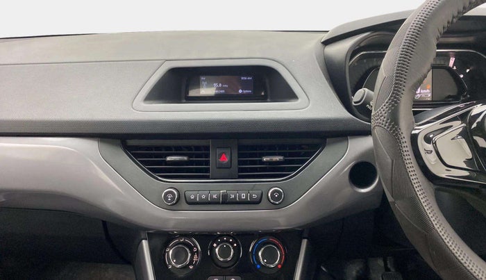 2022 Tata NEXON XM PETROL, Petrol, Manual, 31,582 km, Air Conditioner