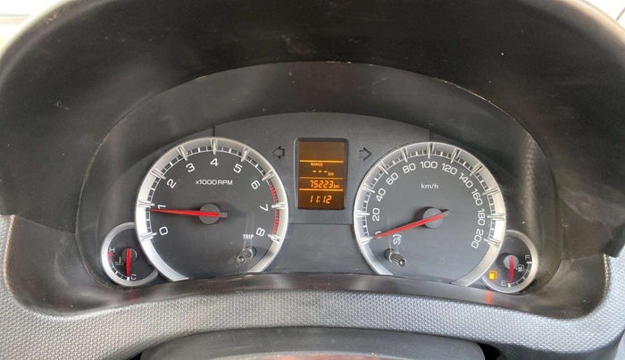 2015 Maruti Swift VXI, Petrol, Manual, 75,271 km, Odometer Image