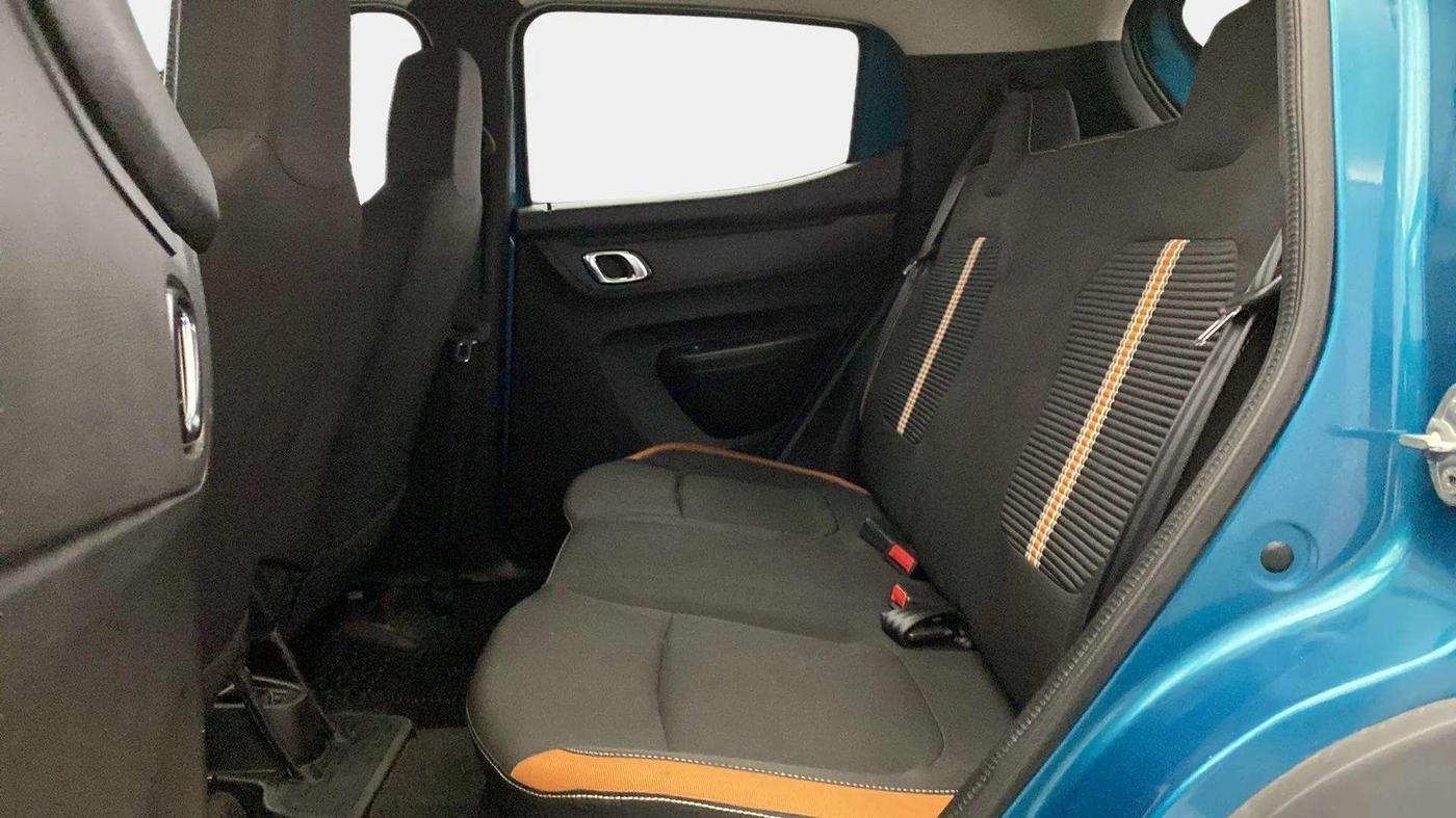 2021 Renault Kwid CLIMBER 1.0 AMT (O), Petrol, Automatic, 6,760 km, Right Side Rear Door Cabin
