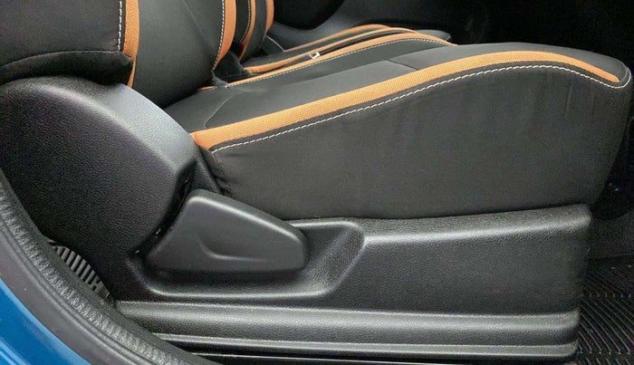 2021 Renault Kwid CLIMBER 1.0 AMT (O), Petrol, Automatic, 6,760 km, Driver Side Adjustment Panel