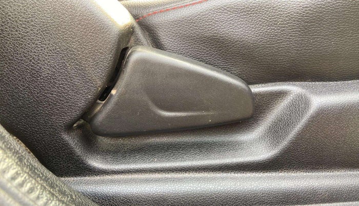 2019 Renault Kwid RXL, Petrol, Manual, 48,774 km, Driver Side Adjustment Panel