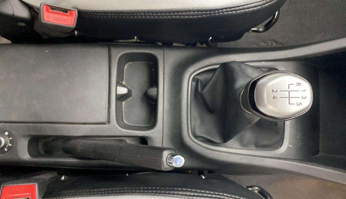 2019 Renault TRIBER RXZ, Petrol, Manual, 42,961 km, Gear Lever