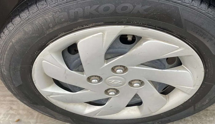 2018 Hyundai NEW SANTRO SPORTZ CNG, CNG, Manual, 43,085 km, Left front tyre - Minor crack