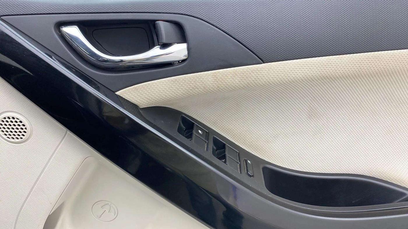 2021 Tata NEXON XZ PLUS PETROL SUNROOF, Petrol, Manual, 25,357 km, Driver Side Door Panels Control