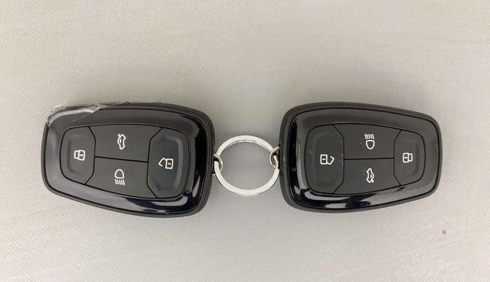 2021 Tata NEXON XZ PLUS PETROL SUNROOF, Petrol, Manual, 25,357 km, Key Close Up