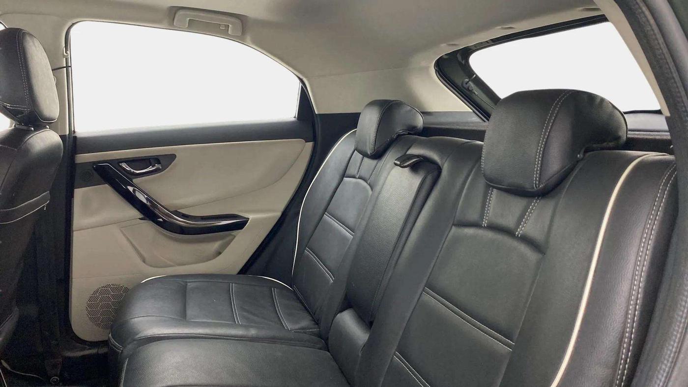 2021 Tata NEXON XZ PLUS PETROL SUNROOF, Petrol, Manual, 25,357 km, Right Side Rear Door Cabin