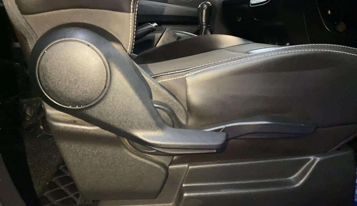 2021 Maruti XL6 ZETA MT, Petrol, Manual, 38,747 km, Driver Side Adjustment Panel