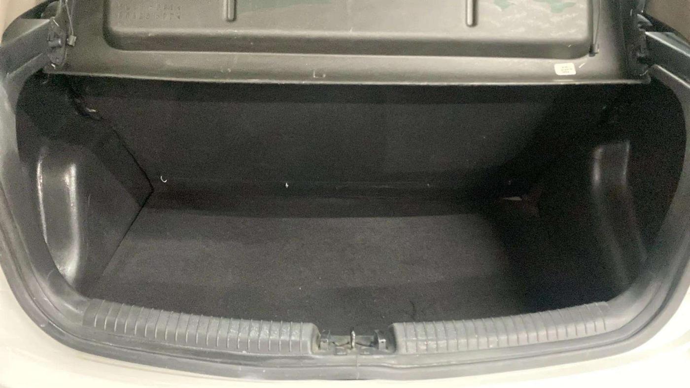 2017 Hyundai Grand i10 SPORTZ (O) AT 1.2 KAPPA VTVT, Petrol, Automatic, 75,628 km, Boot Inside