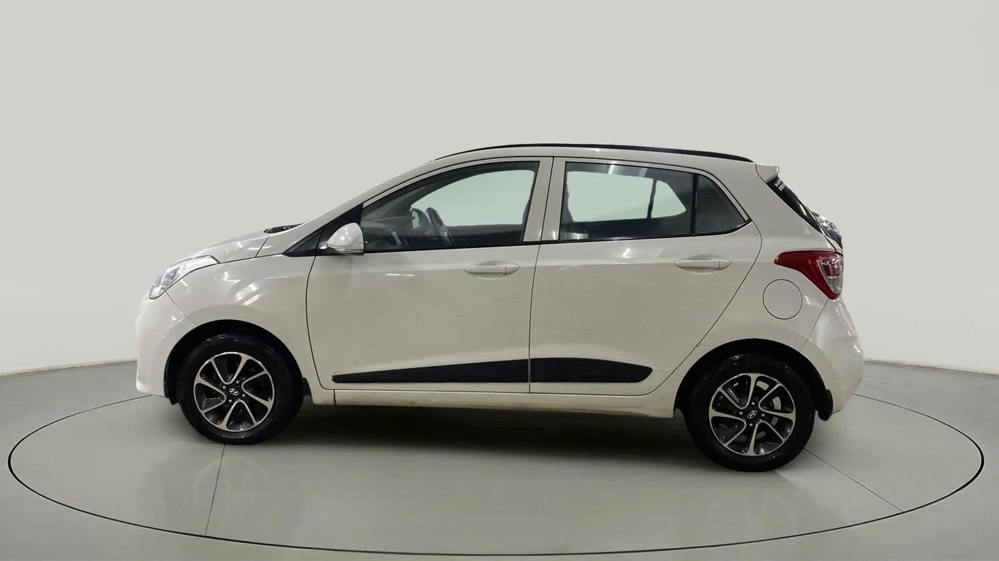 2017 Hyundai Grand i10 SPORTZ (O) AT 1.2 KAPPA VTVT, Petrol, Automatic, 75,628 km, Left Side
