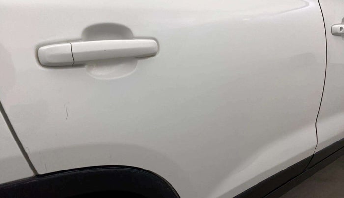 2021 Maruti Vitara Brezza LXI, Petrol, Manual, 40,304 km, Right rear door - Beading has minor damage