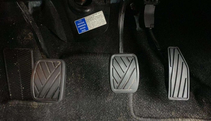 2017 Maruti Baleno ZETA PETROL 1.2, Petrol, Manual, 64,173 km, Pedals