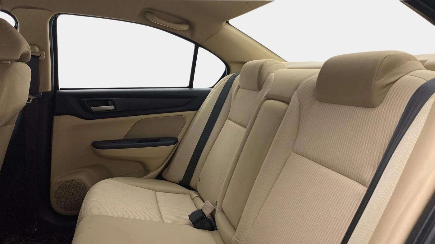 2019 Honda Amaze 1.2L I-VTEC S, Petrol, Manual, 76,883 km, Right Side Rear Door Cabin