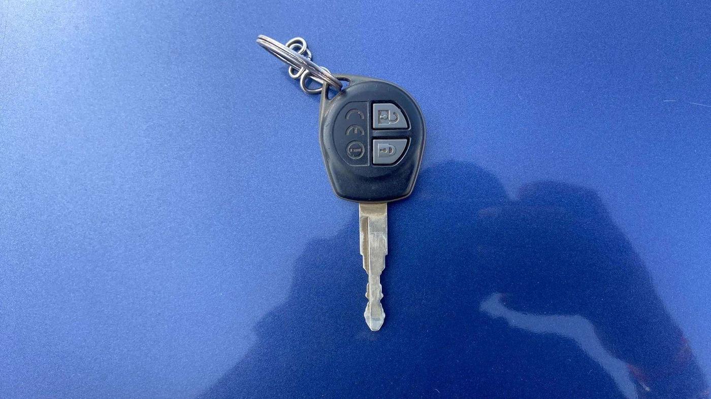2018 Maruti Dzire VDI AMT, Diesel, Automatic, 87,299 km, Key Close Up
