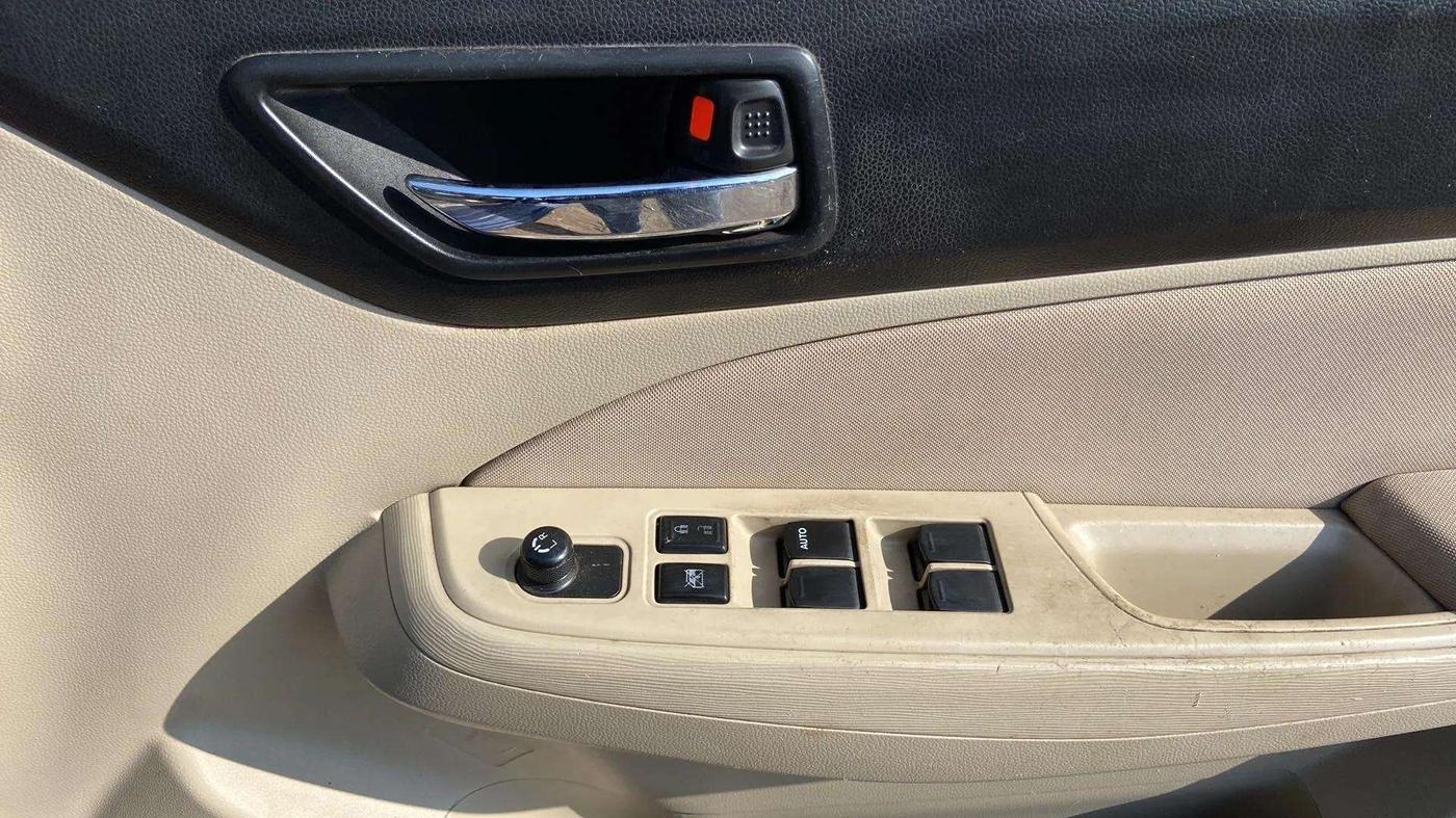 2018 Maruti Dzire VDI AMT, Diesel, Automatic, 87,299 km, Driver Side Door Panels Control