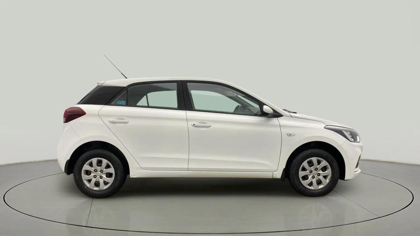 2018 Hyundai Elite i20 MAGNA EXECUTIVE 1.2, Petrol, Manual, 99,758 km, Right Side View