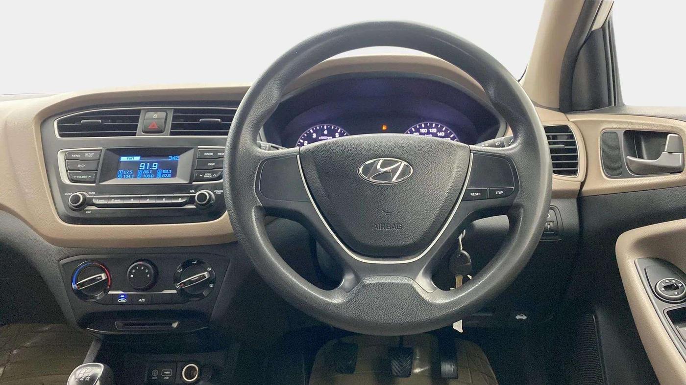 2018 Hyundai Elite i20 MAGNA EXECUTIVE 1.2, Petrol, Manual, 99,758 km, Steering Wheel Close Up