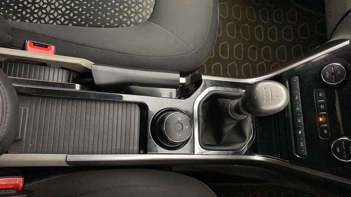 2018 Tata NEXON XZ PLUS PETROL, Petrol, Manual, 79,748 km, Gear Lever