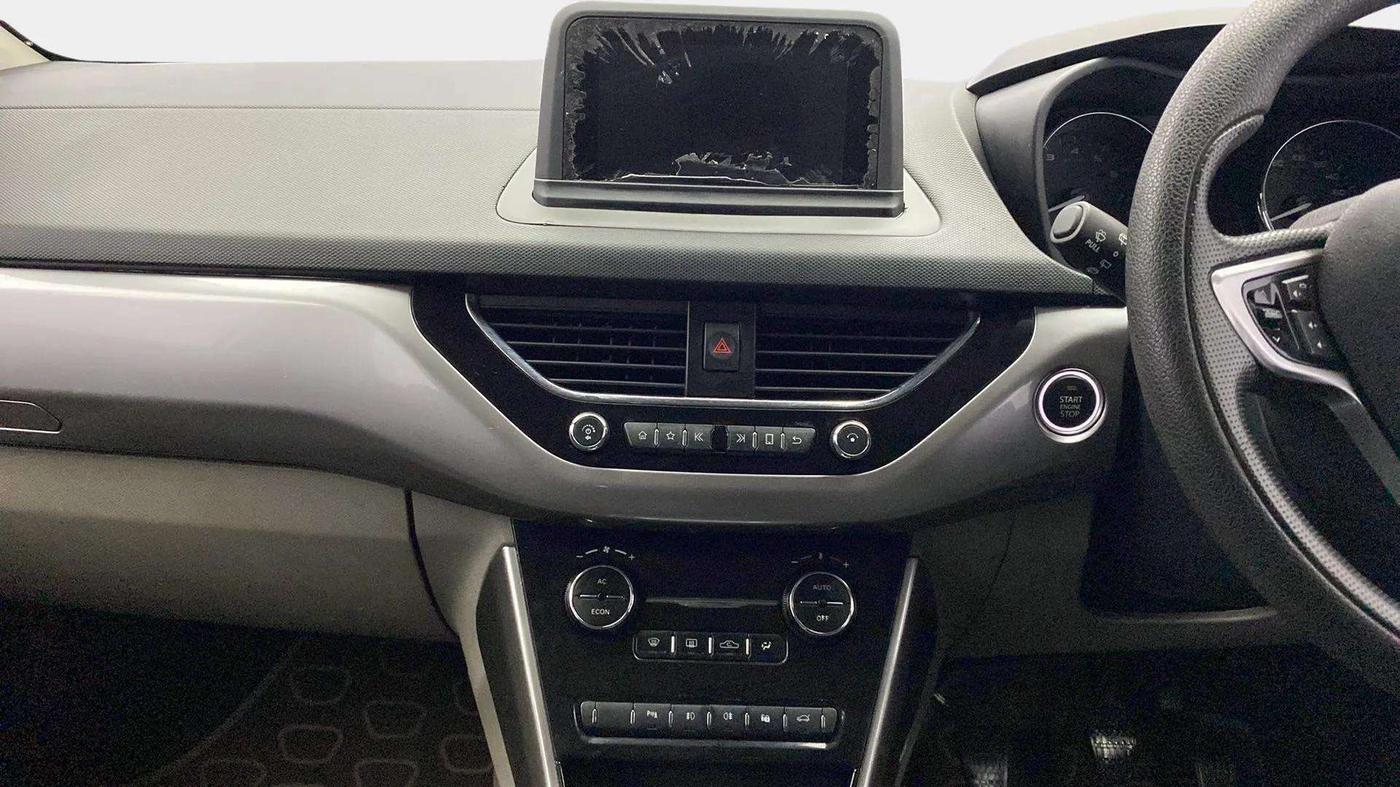 2018 Tata NEXON XZ PLUS PETROL, Petrol, Manual, 79,748 km, Air Conditioner