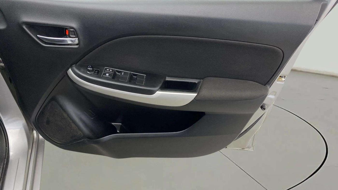 2017 Maruti Baleno DELTA PETROL 1.2, Petrol, Manual, 77,191 km, Driver Side Door Panels Control