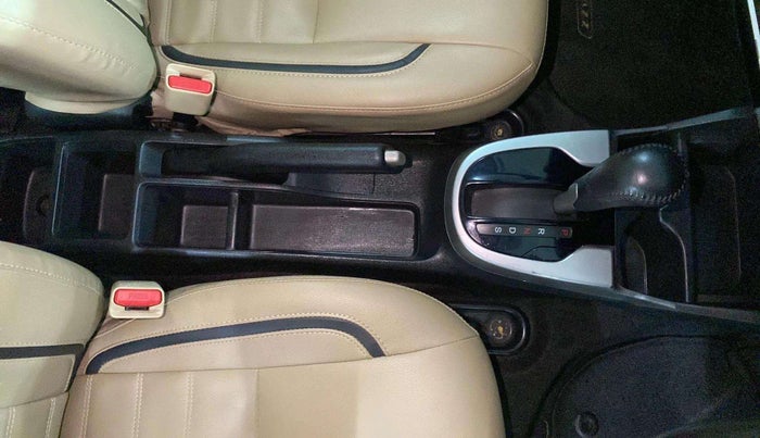 2015 Honda Jazz 1.2L I-VTEC V AT, Petrol, Automatic, 54,319 km, Gear Lever