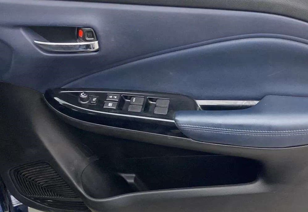 2022 Maruti Baleno ZETA PETROL 1.2, Petrol, Manual, 33,192 km, Driver Side Door Panels Control