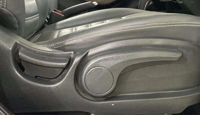 2018 Hyundai Elite i20 ASTA 1.2  CVT, Petrol, Automatic, 15,186 km, Driver Side Adjustment Panel