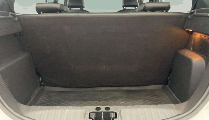 2018 Ford FREESTYLE TITANIUM 1.2 PETROL, Petrol, Manual, 43,185 km, Boot Inside