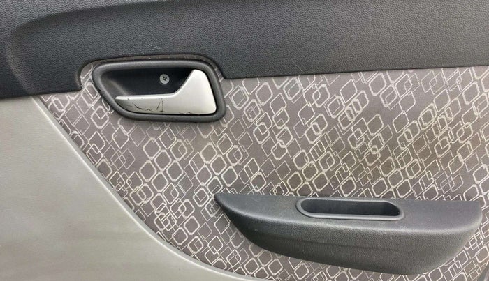 2018 Maruti Alto 800 LXI, Petrol, Manual, 24,097 km, Driver Side Door Panels Control