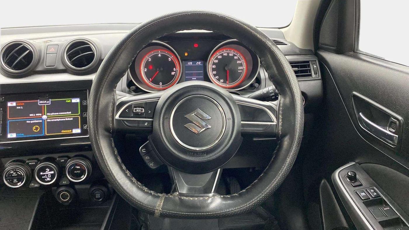 2018 Maruti Swift ZDI PLUS, Diesel, Manual, 94,769 km, Steering Wheel Close Up
