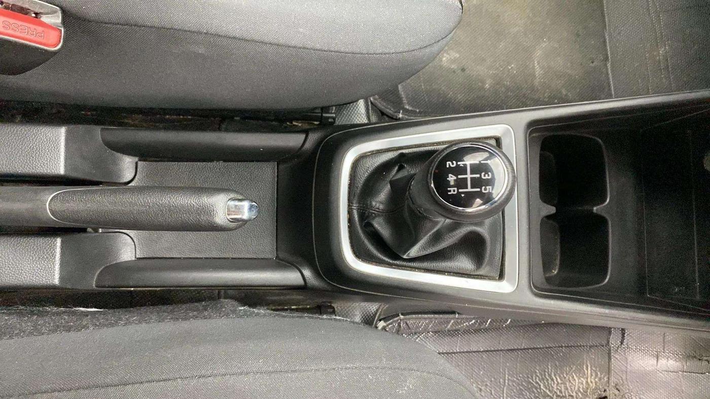 2018 Maruti Swift ZDI PLUS, Diesel, Manual, 94,769 km, Gear Lever