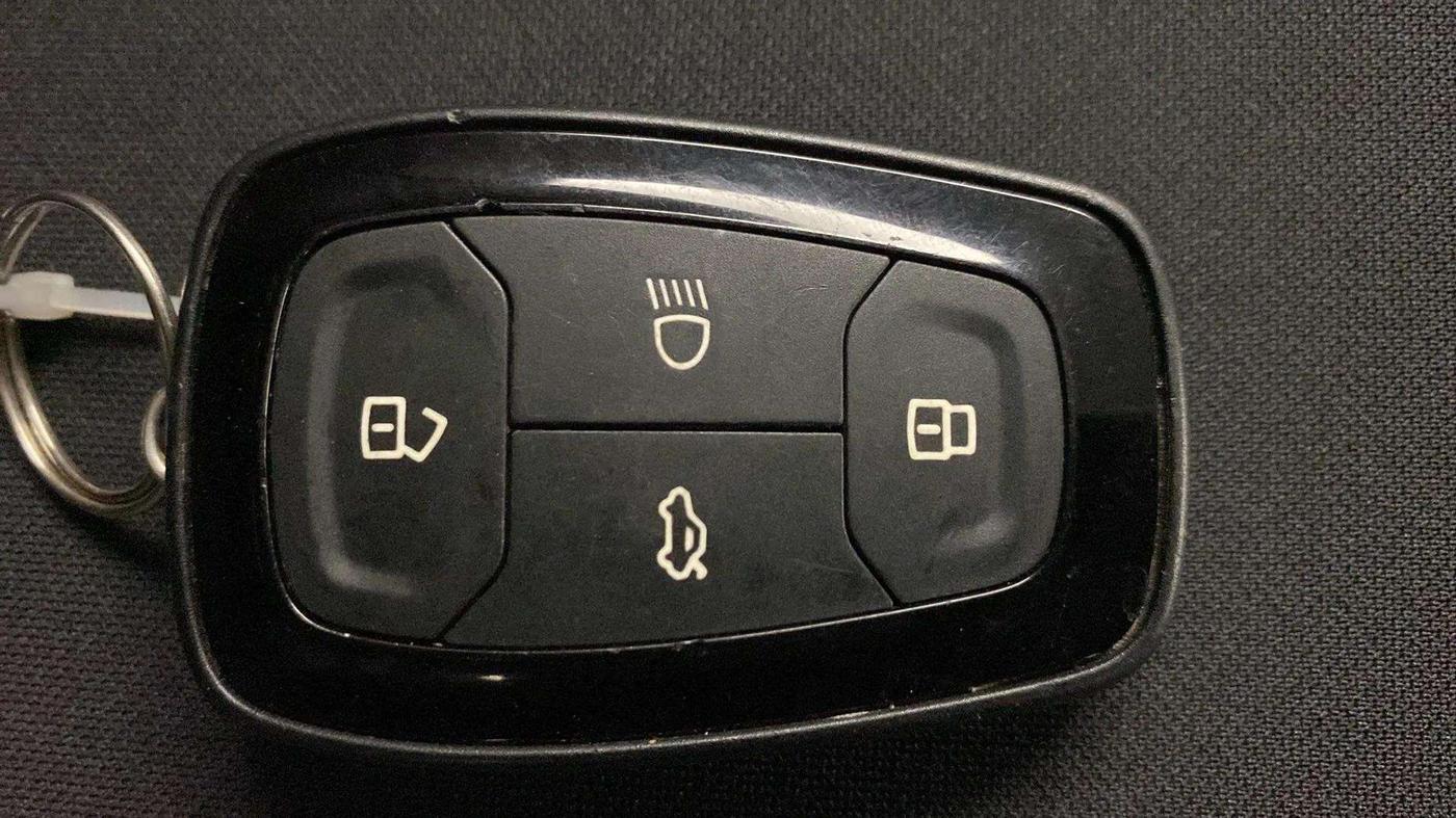 2022 Tata NEXON XZ PLUS PETROL, Petrol, Manual, 8,838 km, Key Close Up