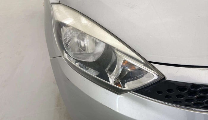 2016 Tata Tiago XM PETROL, Petrol, Manual, 25,519 km, Right headlight - Faded