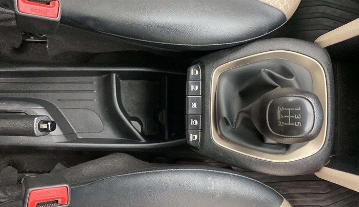 2021 Hyundai NEW SANTRO MAGNA, Petrol, Manual, 23,253 km, Gear Lever