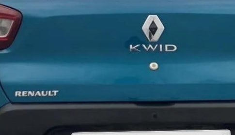 2022 Renault Kwid RXT 1.0 (O), Petrol, Manual, 34,997 km, Dicky (Boot door) - Slightly dented