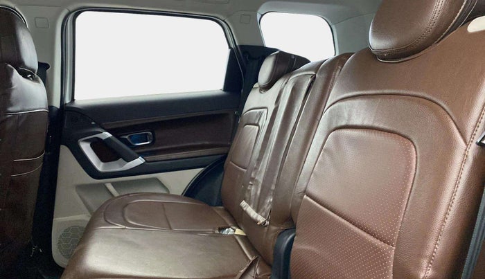 2022 Tata Safari XZA PLUS, Diesel, Automatic, 43,222 km, Right Side Rear Door Cabin