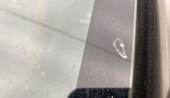 2018 Renault Kwid RXT 1.0 AMT, Petrol, Automatic, 18,295 km, Front windshield - Minor spot on windshield