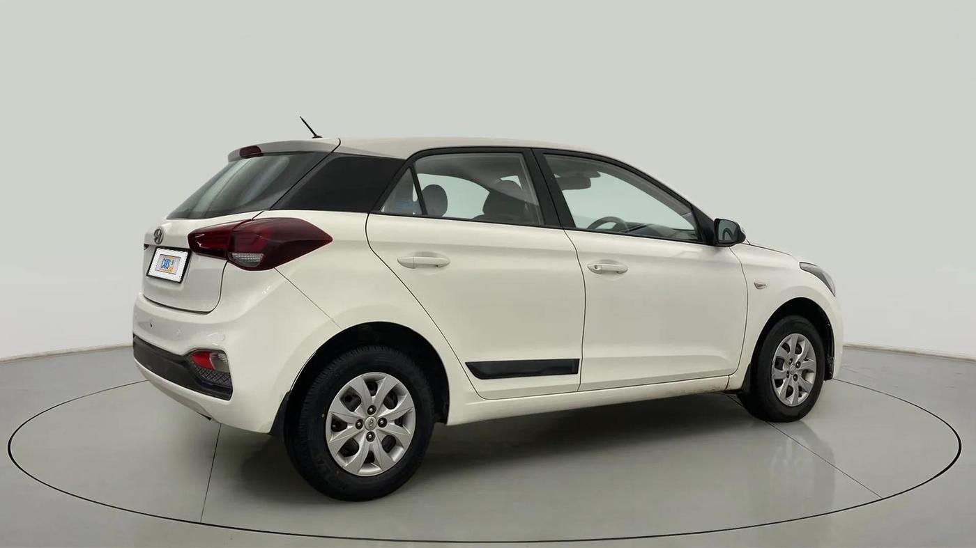 2018 Hyundai Elite i20 MAGNA EXECUTIVE 1.2, Petrol, Manual, 98,686 km, Right Back Diagonal