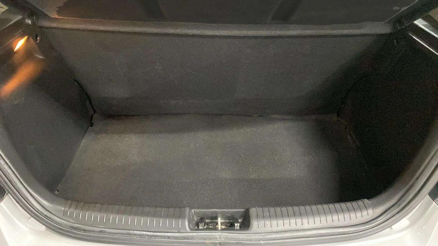 2013 Hyundai i20 MAGNA 1.2, Petrol, Manual, 23,733 km, Boot Inside