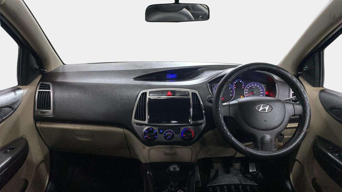 2013 Hyundai i20 MAGNA 1.2, Petrol, Manual, 23,733 km, Dashboard