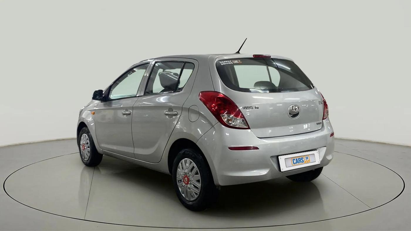 2013 Hyundai i20 MAGNA 1.2, Petrol, Manual, 23,733 km, Left Back Diagonal