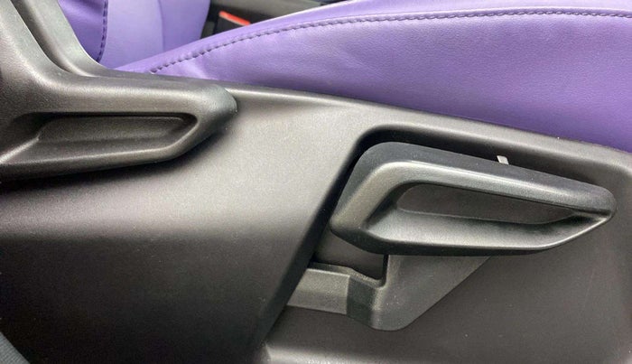2023 Tata NEXON FEARLESS S PURPLE 1.2 REVOTRON 7 DCA DT, Petrol, Automatic, 18,306 km, Driver Side Adjustment Panel