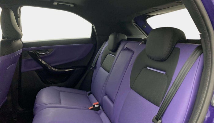 2023 Tata NEXON FEARLESS S PURPLE 1.2 REVOTRON 7 DCA DT, Petrol, Automatic, 18,306 km, Right Side Rear Door Cabin