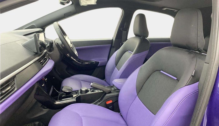 2023 Tata NEXON FEARLESS S PURPLE 1.2 REVOTRON 7 DCA DT, Petrol, Automatic, 18,306 km, Right Side Front Door Cabin